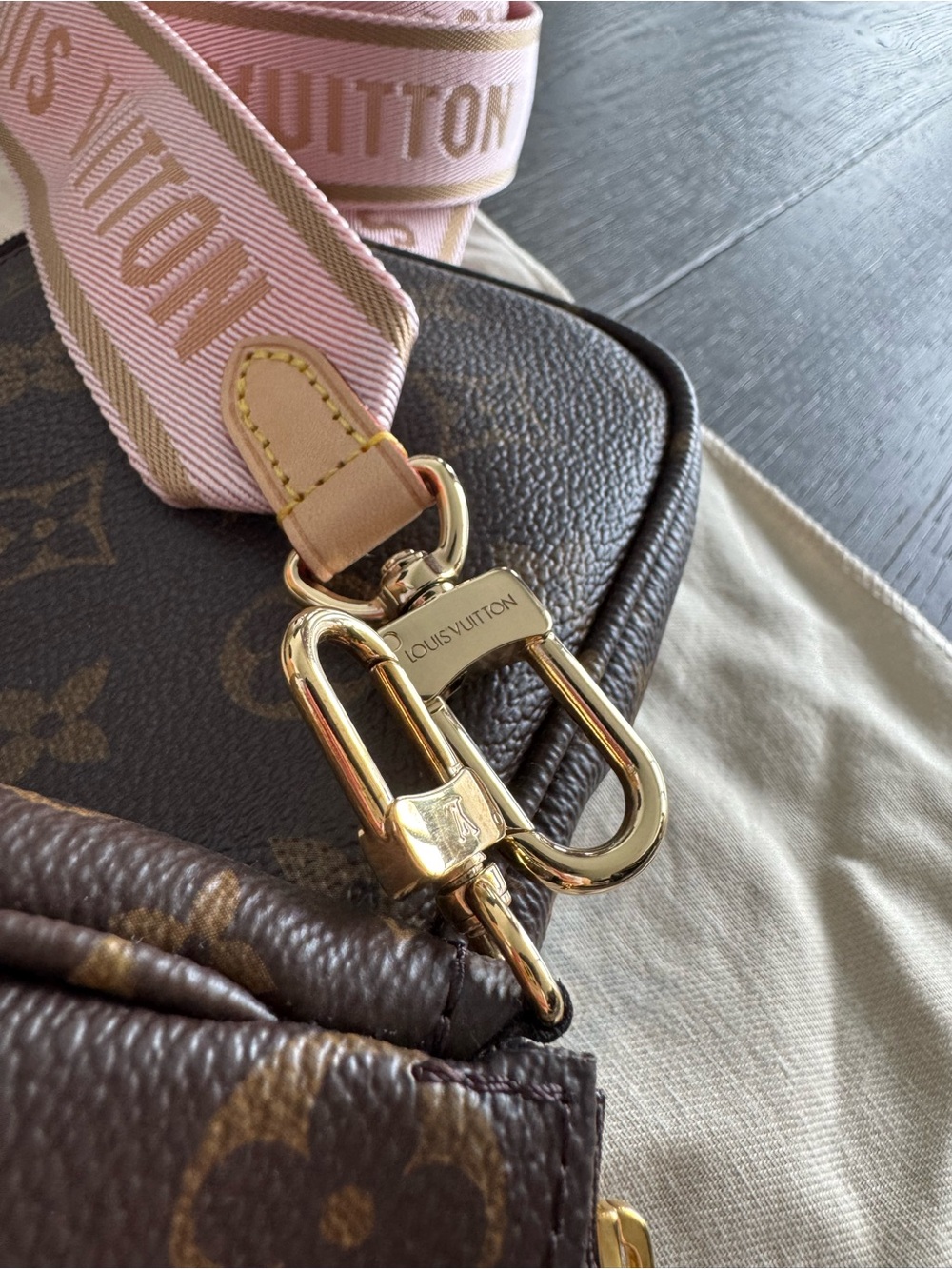 Louis Vuitton Multi Pochette Accessoires - Picture 8 of 9